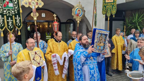 Посещение  нашего храма  иконы Пресвятой  Богородицы _ Курская Коренная